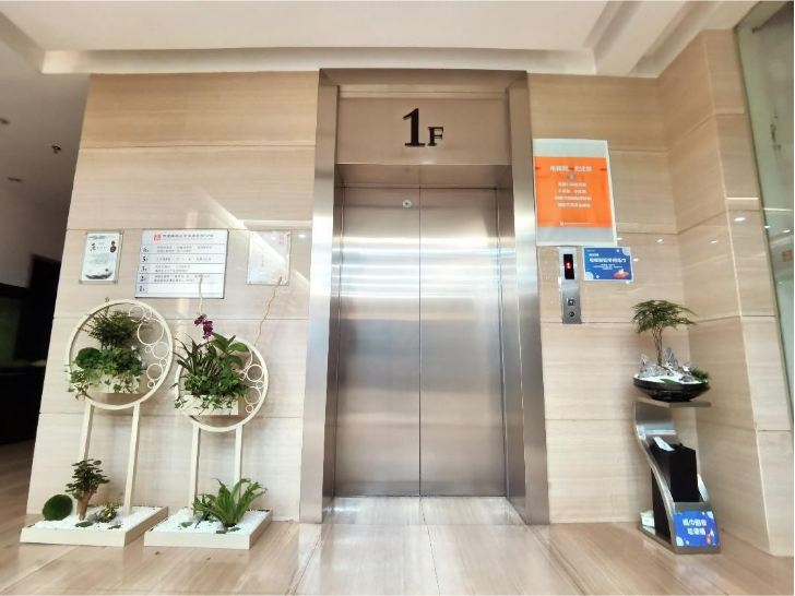 電梯廳入口墻壁綠植租擺方案|嘉禾苗圃 電梯廳入口墻壁綠植租擺方案|嘉禾苗圃